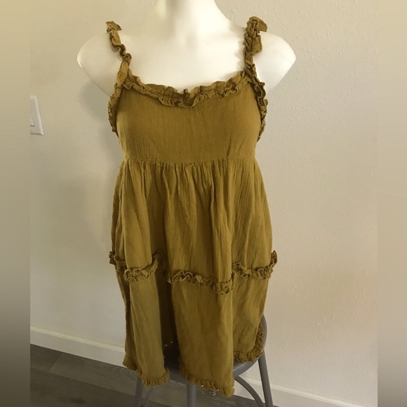 Urban Outfitters Dresses & Skirts - Adorable Urban Outfitters Ruffle Dress